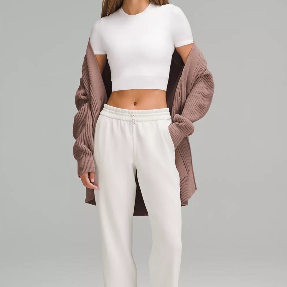 Lululemon Softstream high rise straight leg cropped pants